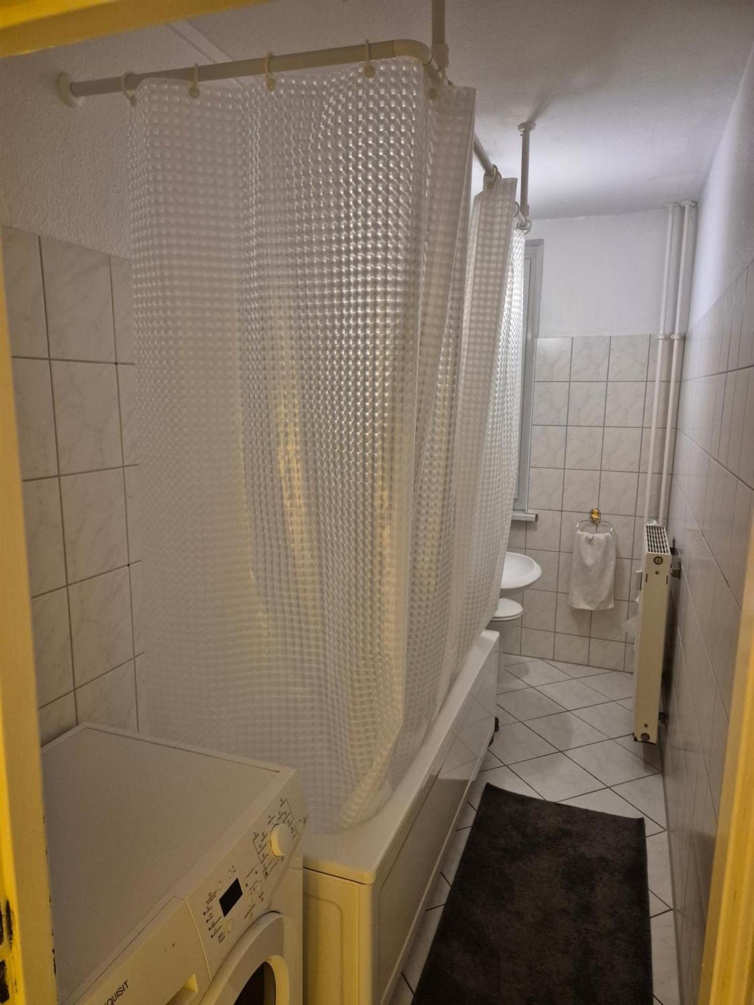 Schoene 3 Schlafzimmer Wohnung Mit 4 Dopplbetten Берлин Экстерьер фото